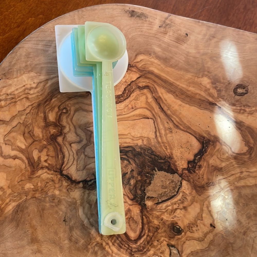 Vintage Tupperware Measuring Spoons - Picture 6 of 7